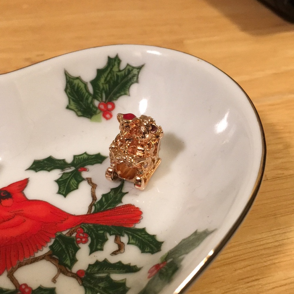Golden Mickey & Minnie Mouse Santa’s sleigh Ride Disney Pandora Charm